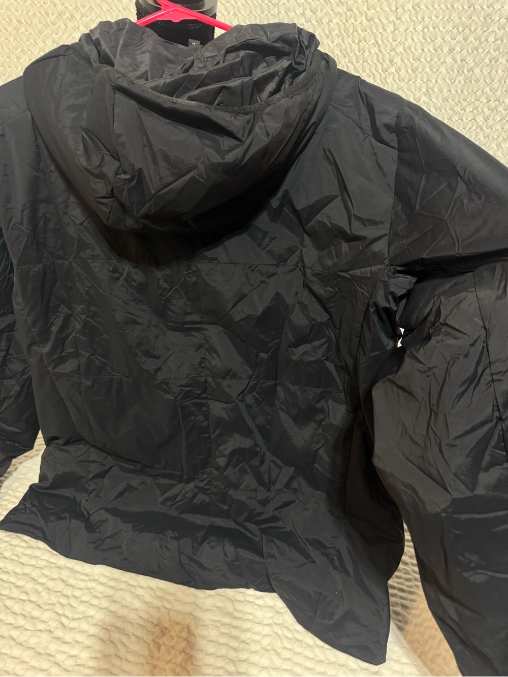 NEW VIEW Men’s Black Lightweight Hooded Jacket - Picture 2 of 4